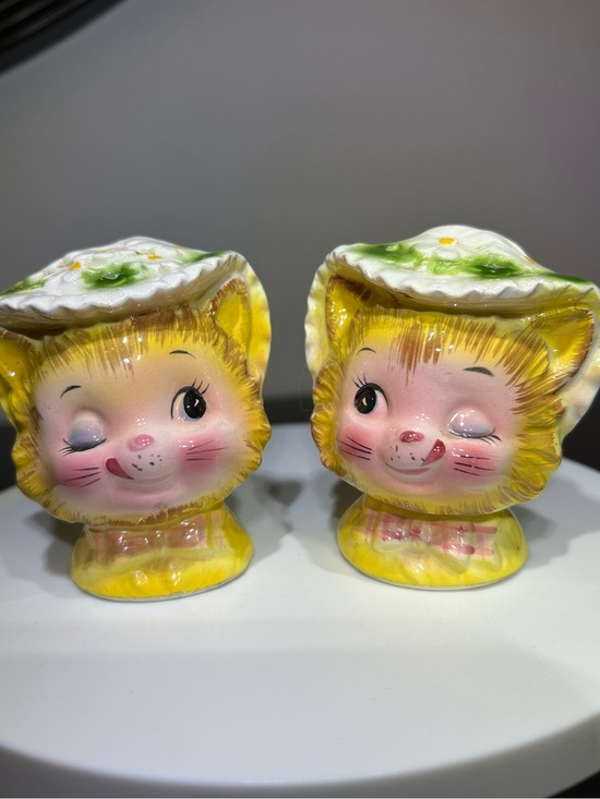Vintage Other - Vintage 50’s Miss Priss Kitty Cat Salt and Pepper Shakers
